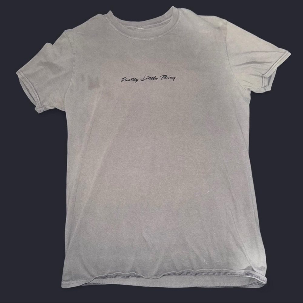 PrettyLittleThing Gray T-Shirt for Women